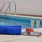 Margret Con Piscina Privada En Villa Costa Adeje (Tenerife)